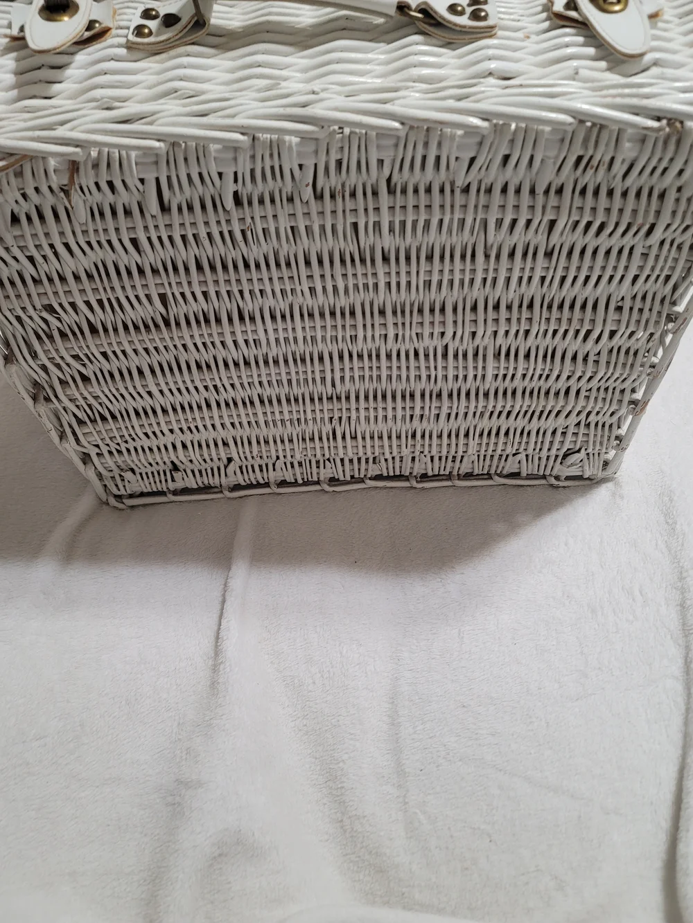 Very Rare‎ Rachel Ashwell Simply Shabby Chic Picnic Basket White Wicker Pink